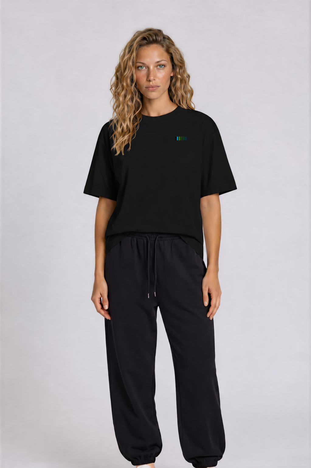 Essential Boxy Tee - Black - front - w