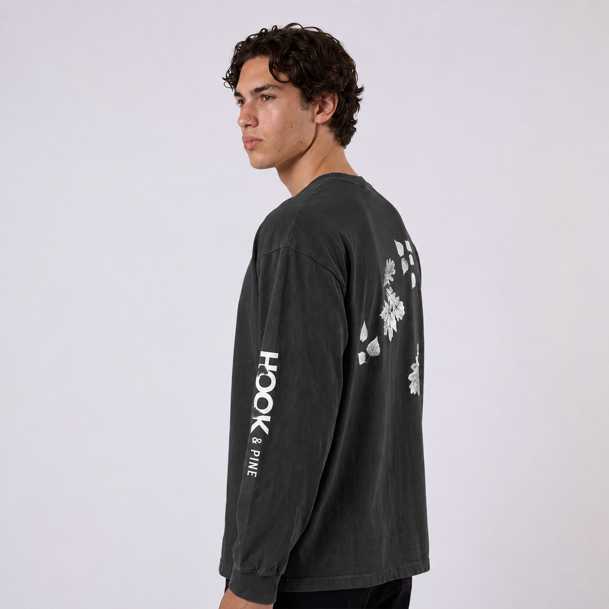 Leaf Vintage Tee - Vintage Black - front