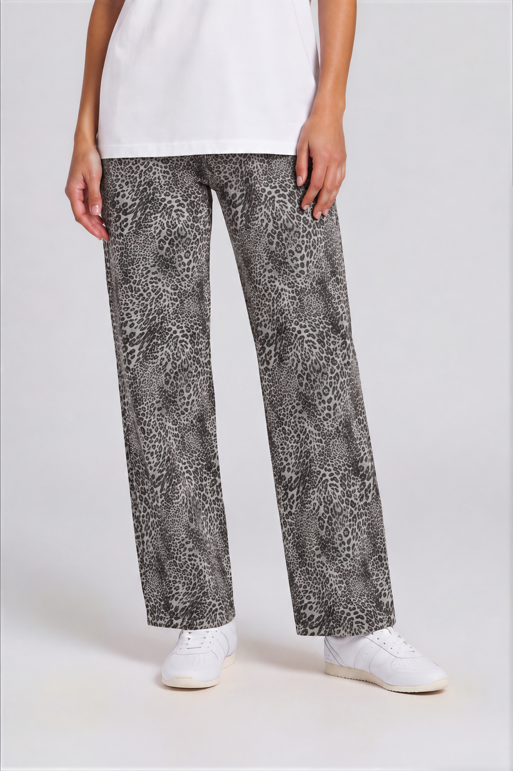 Unisex Vintage Wash Leopard Wide Leg Jeans - Leopard Gray - front detail