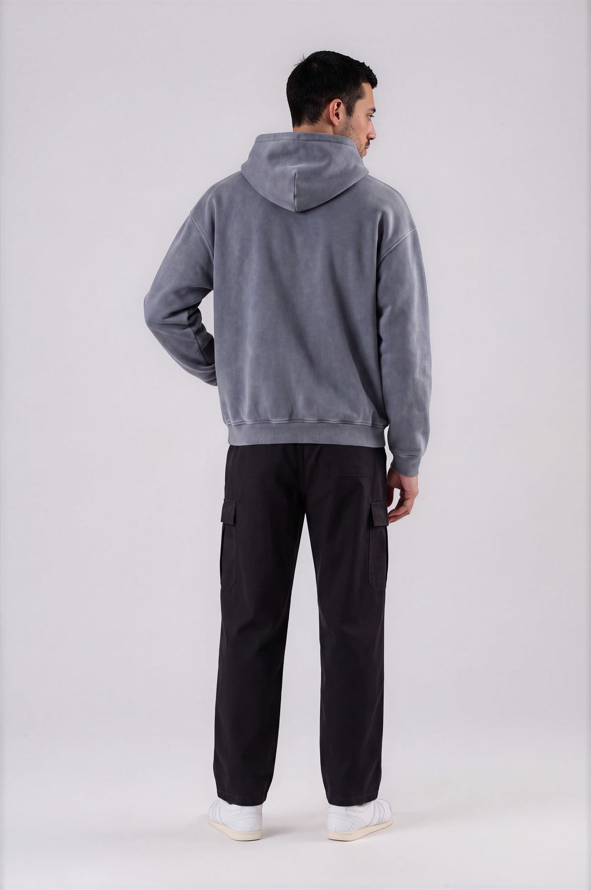 Men's Straight-Leg Cargo Pants - Black - back - m