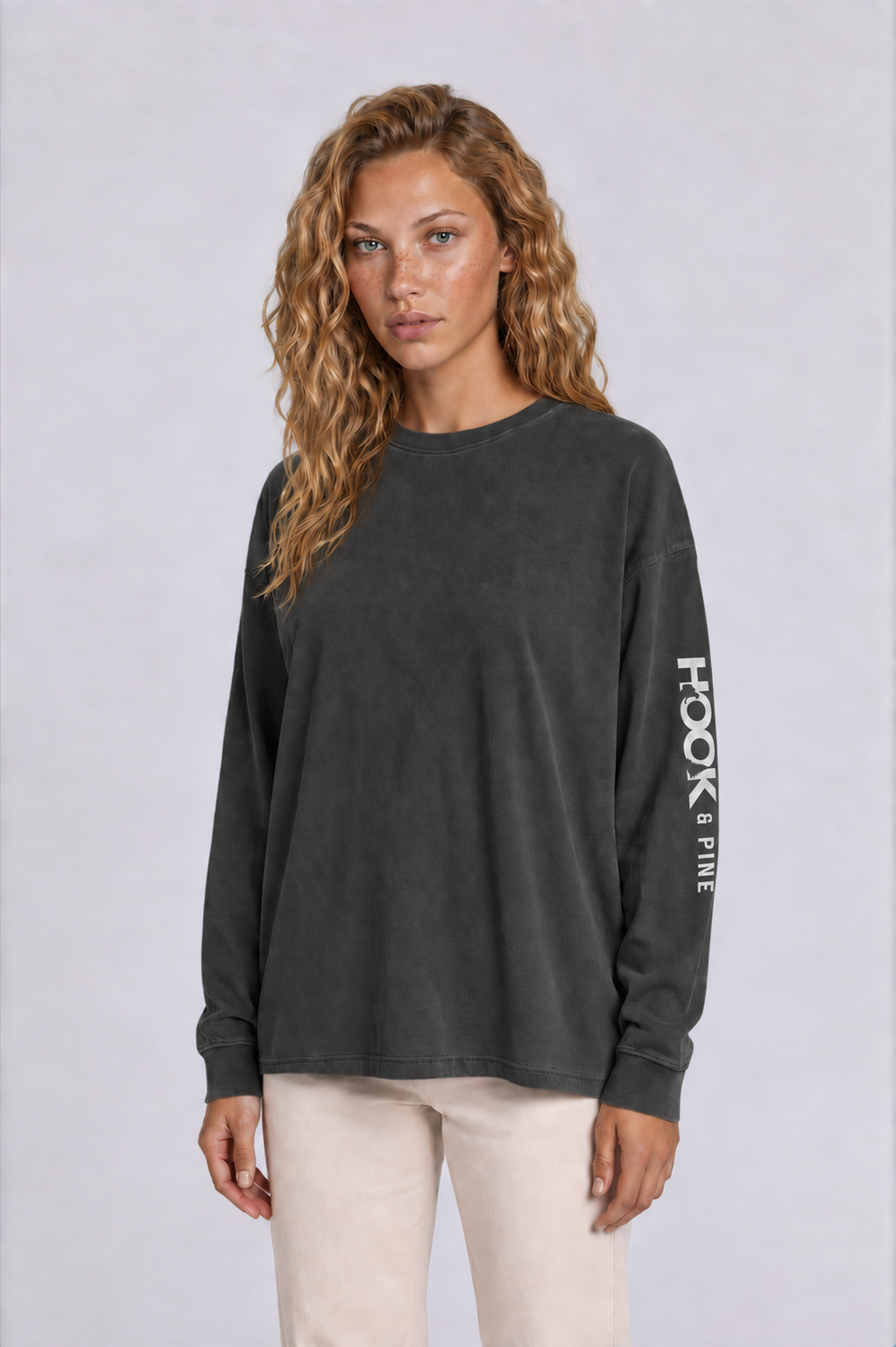 Leaf Vintage Tee - Vintage Black - front