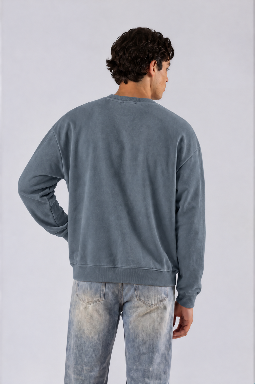 Men's Vintage Mountain Crewneck - Washed Blue - back - m