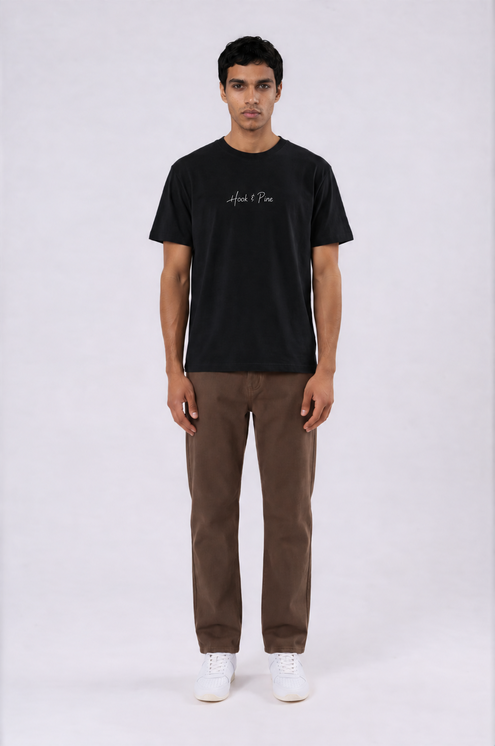 Lightweight Cotton Classic Fit Tee - Black - front - m