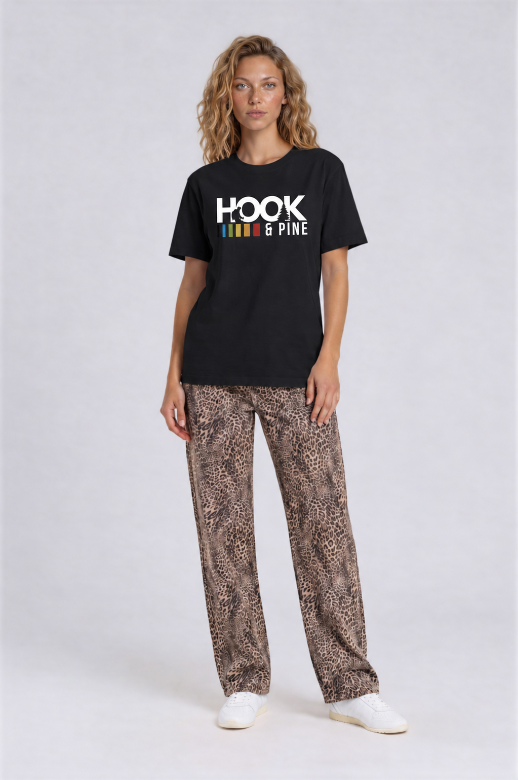 Essential Logo Tee - Black - front
