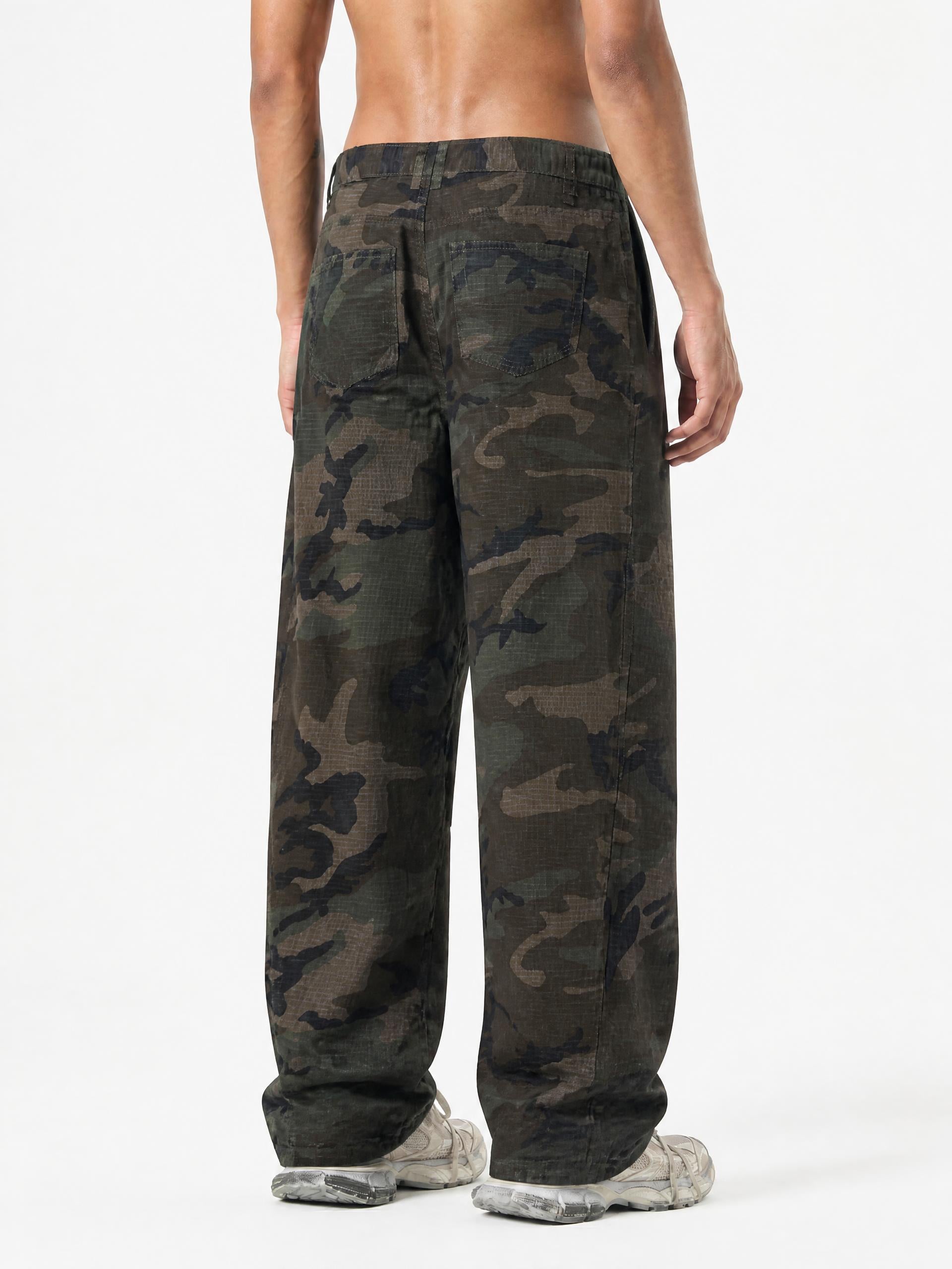 Men’s Camo Barrel Leg Cargo Pants
