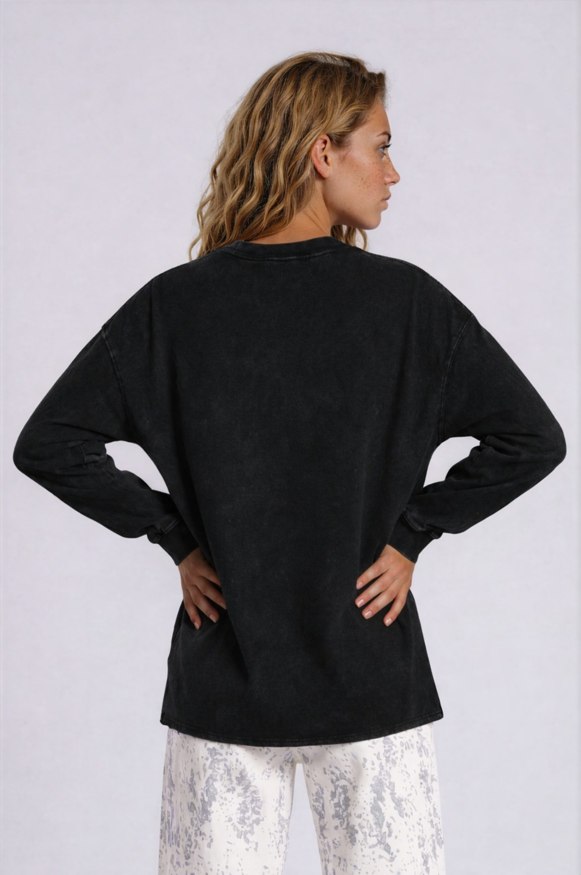 Oversized Mountain Tee - Black - back - w