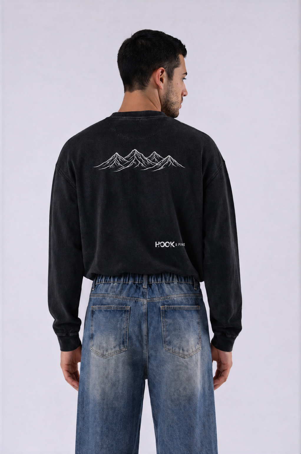 Oversized Mountain Tee - Black - back - m